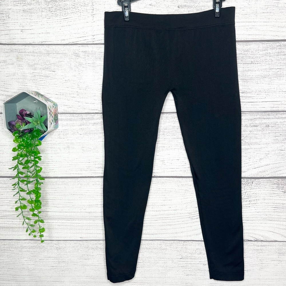 Icon Apparel Black Low Rise Cropped Leggings Size M/L Warm Stretch Layering Cozy